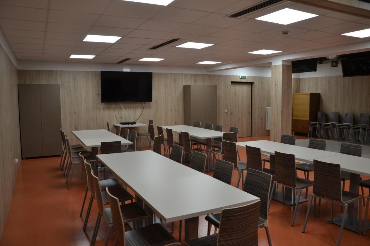 Mladinski Dom - Hostel Клагенфурт Екстериор снимка